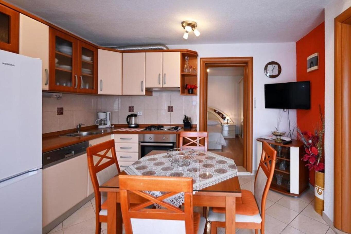 Apartment Mihovilovic Слатине Екстер'єр фото