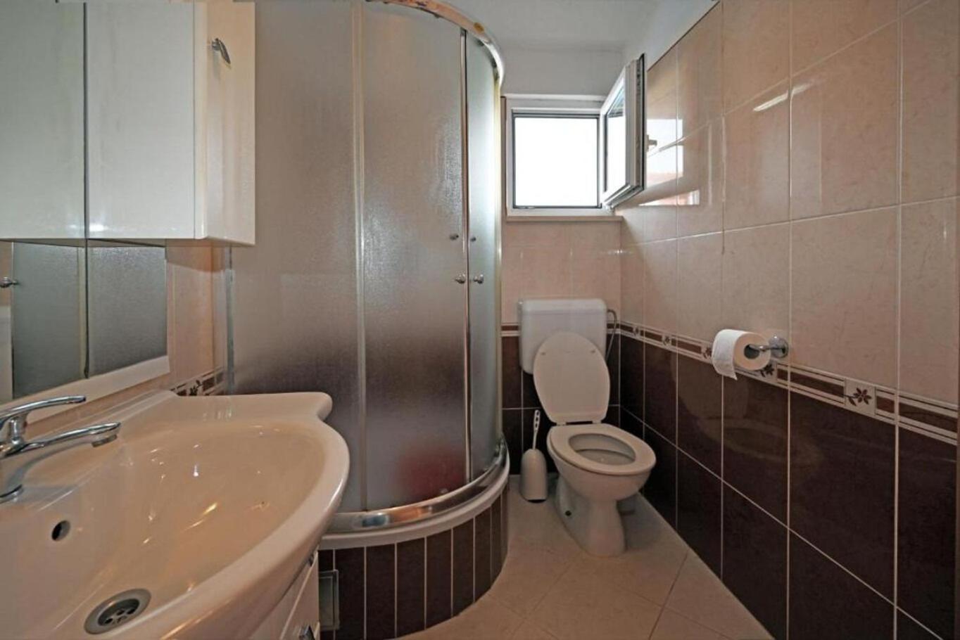 Apartment Mihovilovic Слатине Екстер'єр фото