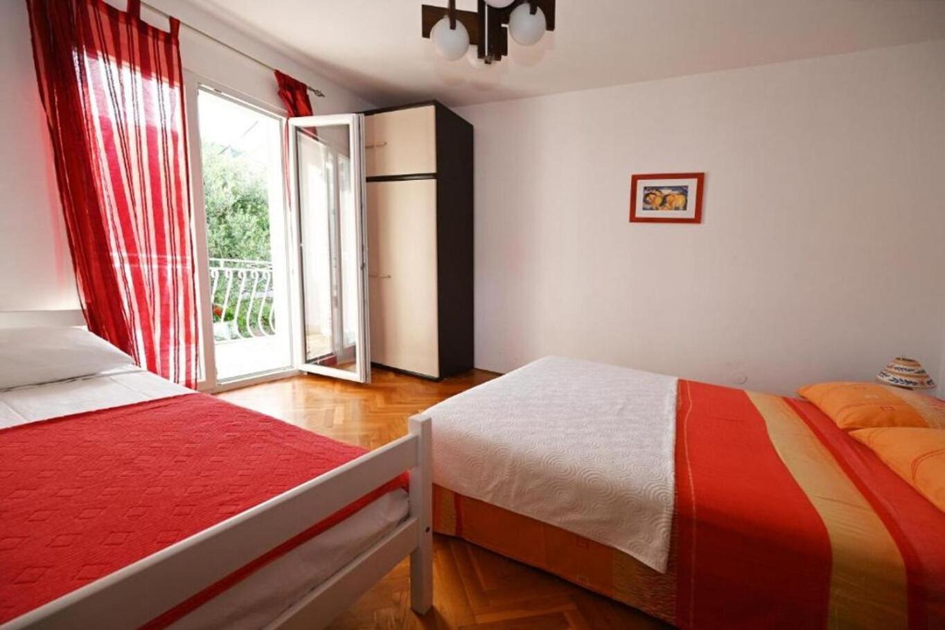 Apartment Mihovilovic Слатине Екстер'єр фото